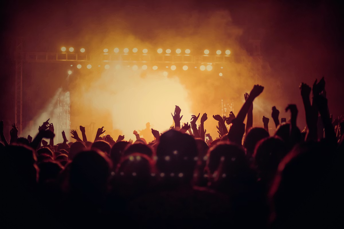 Notre musique Chanteurs réunis autour d’un moment musical
